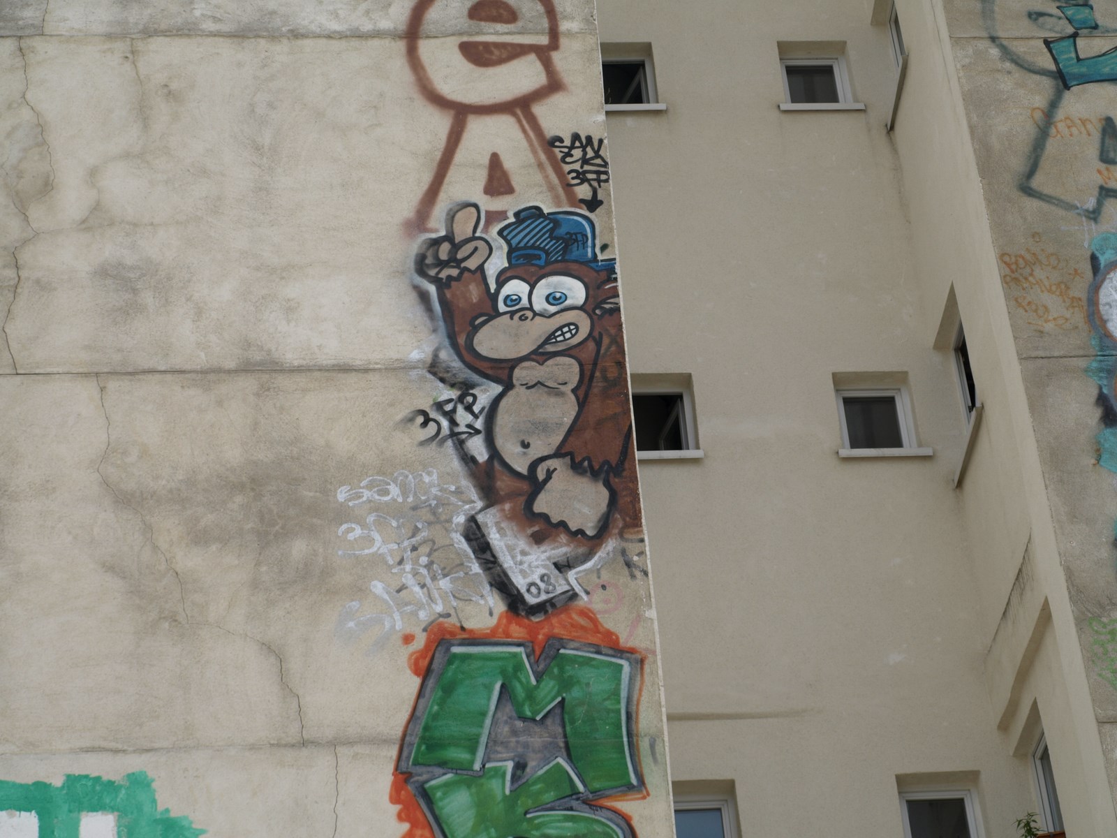 photo graffiti Paris 20éme arrondissement