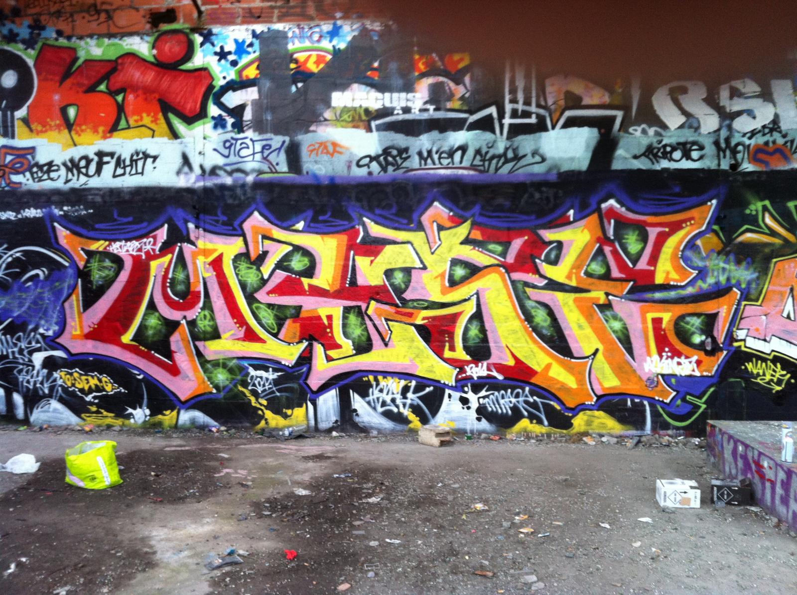 photo graffiti de taverny 95