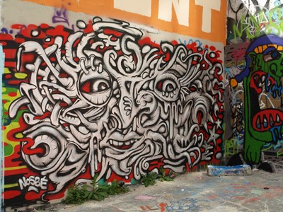 photo graffiti Paris 20eme arrondissement